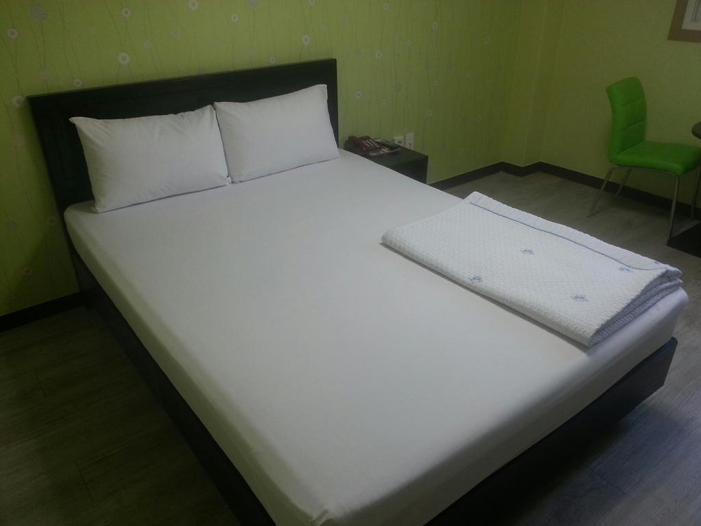 كَونتو Hansol Hotel الغرفة الصورة